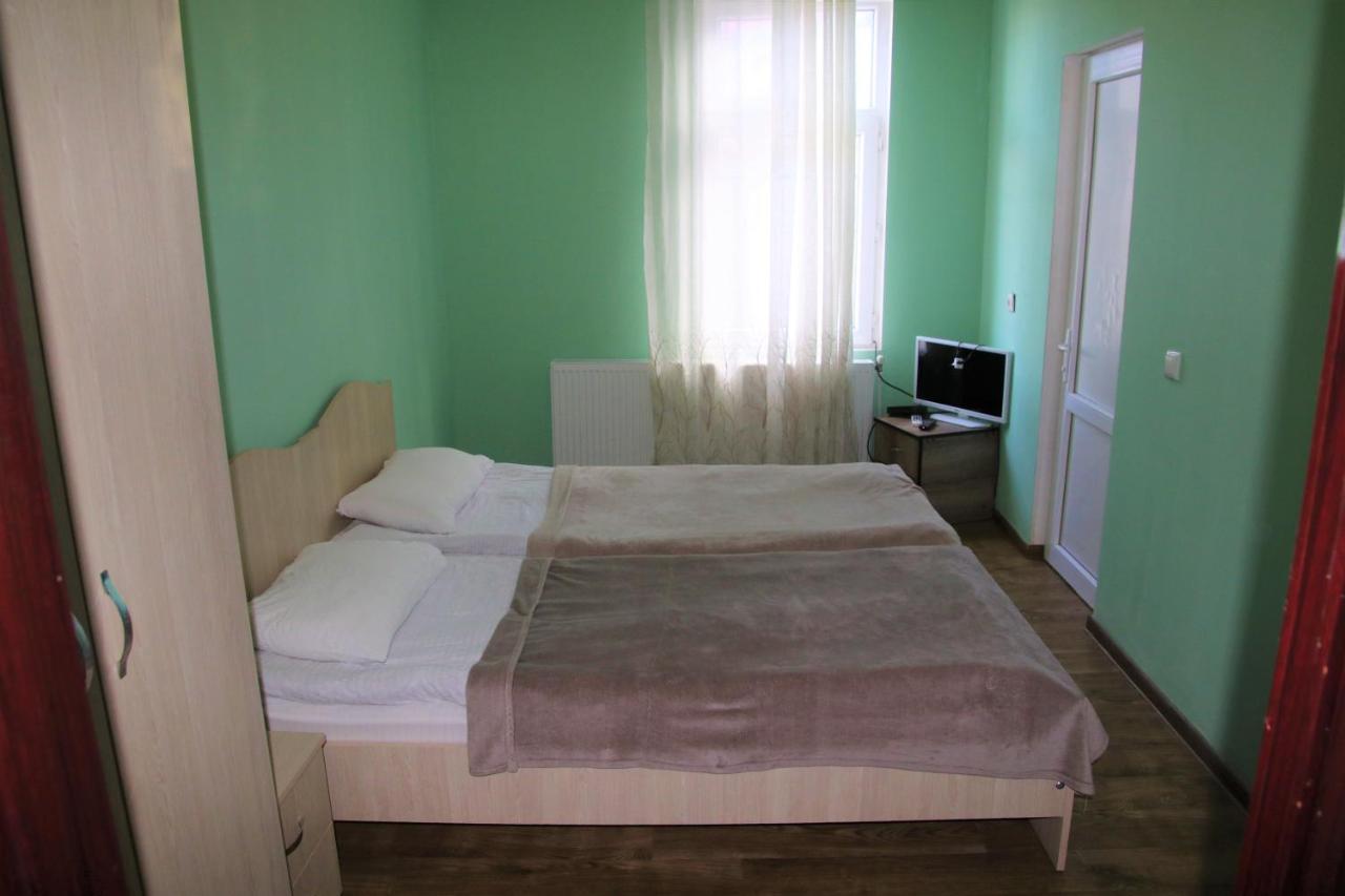 Gh Sanapiro Hotel Telavi Exterior photo