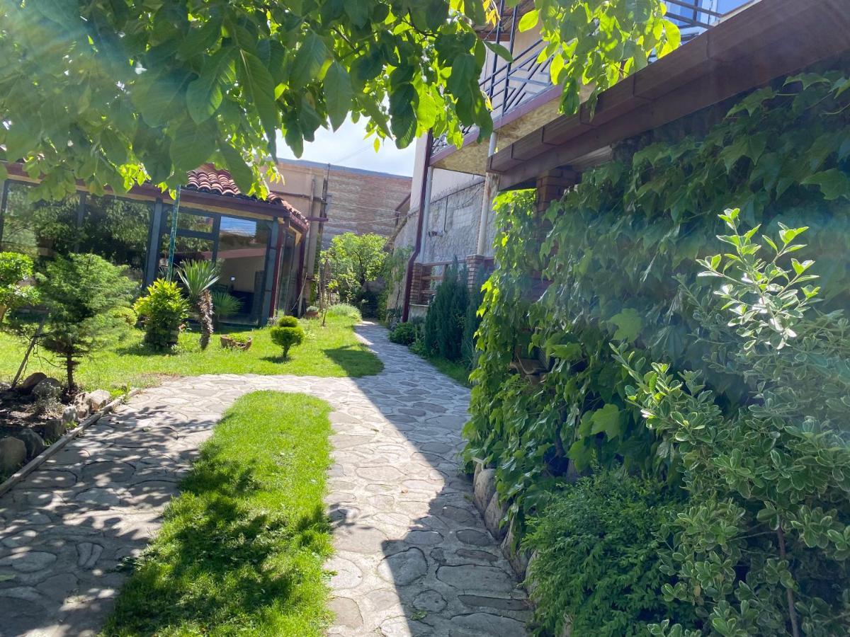 Gh Sanapiro Hotel Telavi Exterior photo