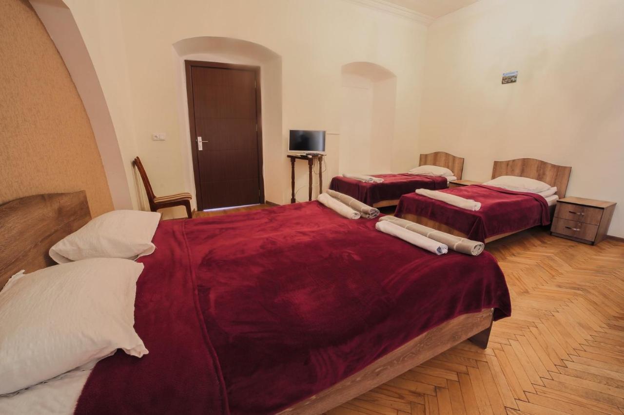 Gh Sanapiro Hotel Telavi Exterior photo